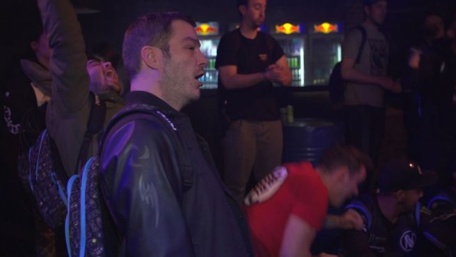 go to Auf die Nase: Streetfigther-V-Pros bei ‚The Pit‘