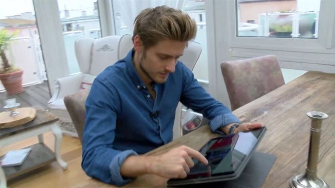 go to Gute Zeiten, Babyzeiten: Jörn Schlönvoigt richtet ein