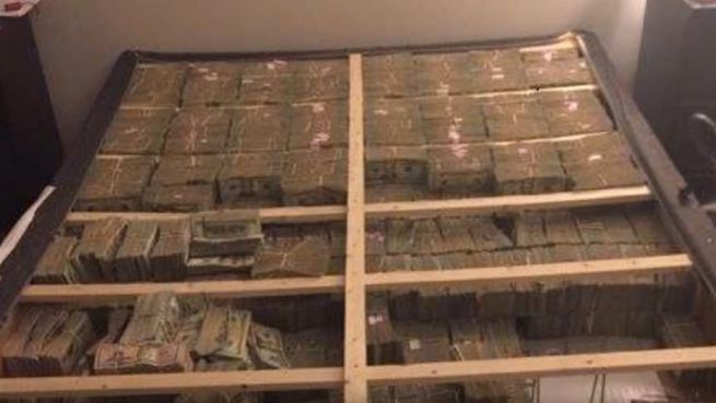 go to Die 10 seltsamsten Orte an denen Wertsachen gefunden wurden!