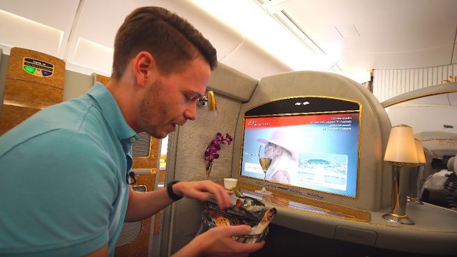 go to EMIRATES First Class A380 Der pure Luxus – Review Flightreport Bericht